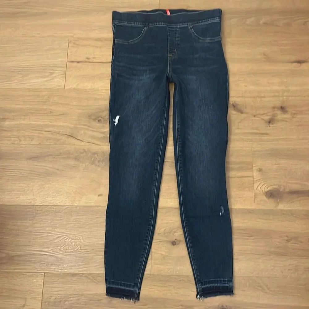 Spanx | Dark wash distressed skinny jeans Women’s size M stretch shapewear